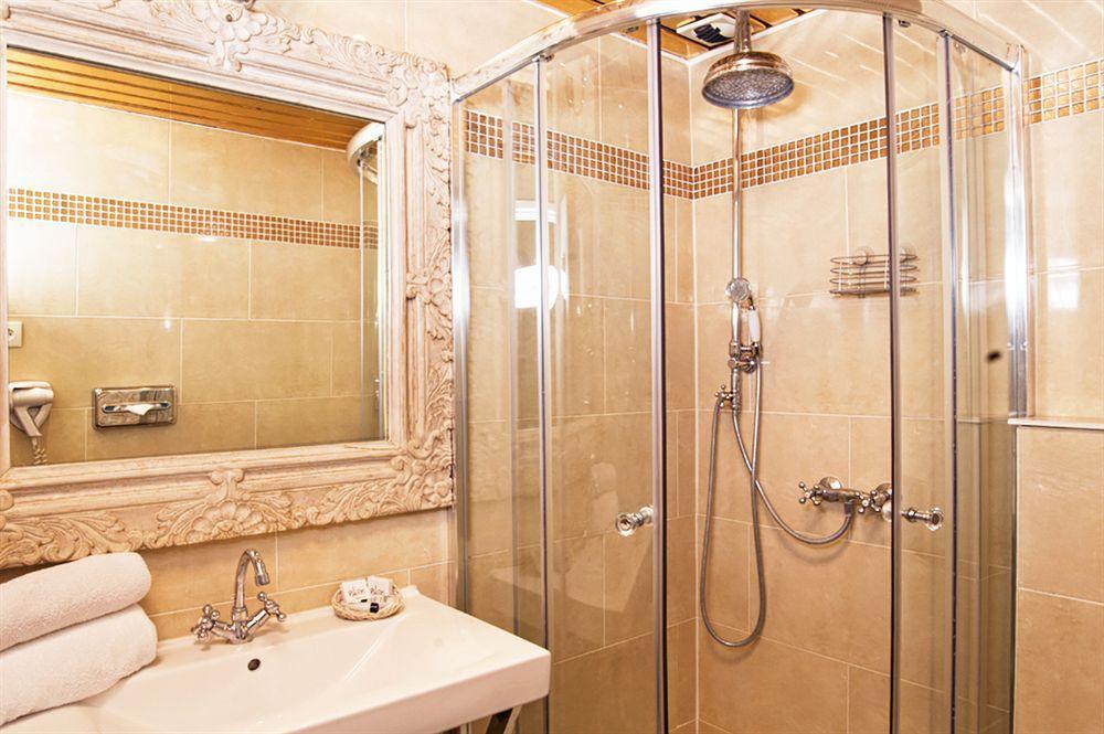 Hotel De Venise Paris